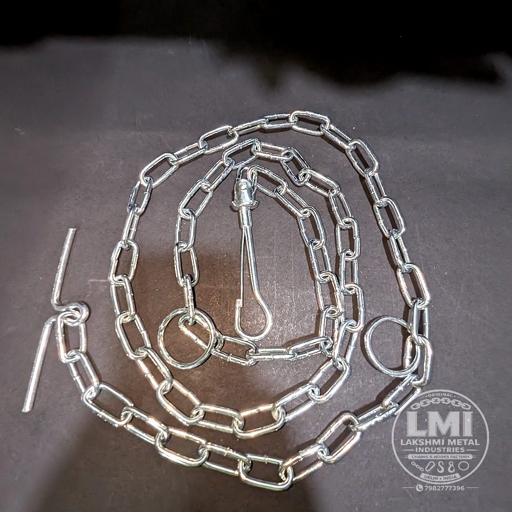 MAYA Welded link with strip hook Dog Chain – Economical and strong in Iron — manufacturer and wholesale supplier in Delhi NCR